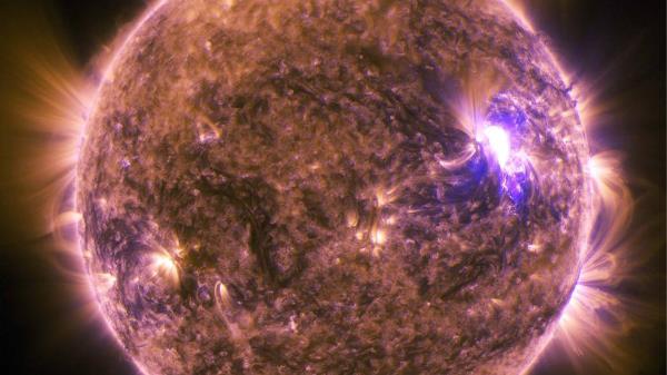 太阳上的小火花可能是预测剧烈太阳天气的关键